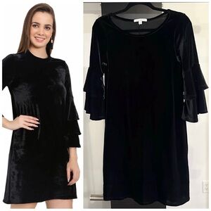 Green Envelope Black Crushed Velvet Tiered Bell Sleeve Shift Dress Small